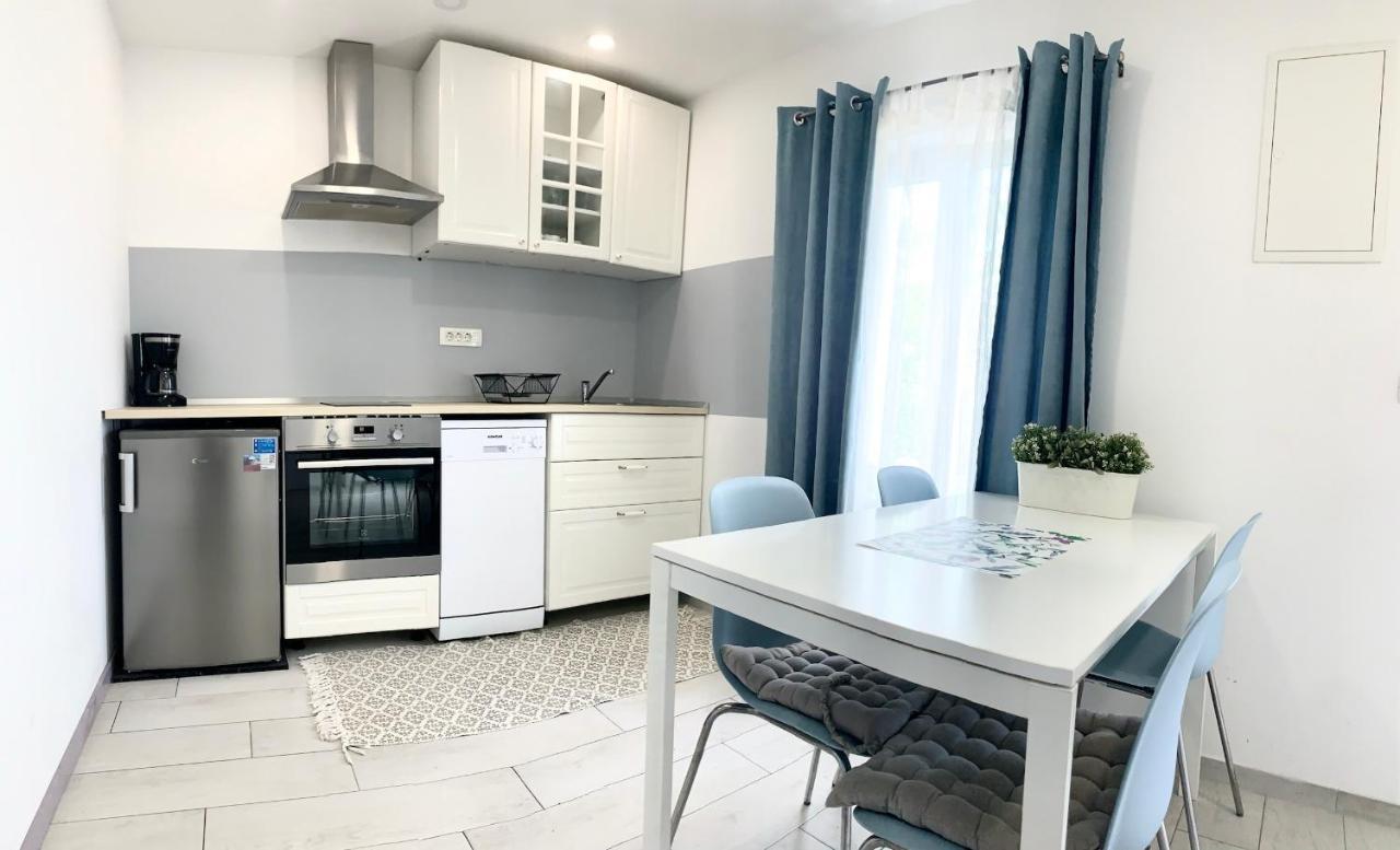 Apartment Ana Sea View มาคาร์สกา ภายนอก รูปภาพ